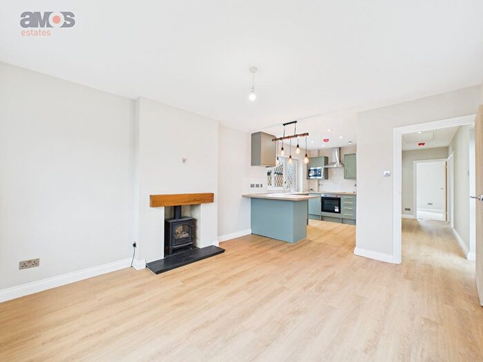 3 Bedroom Semi-detached Bungalow For Sale In Oakleigh Avenue, Hullbridge, Essex, SS5