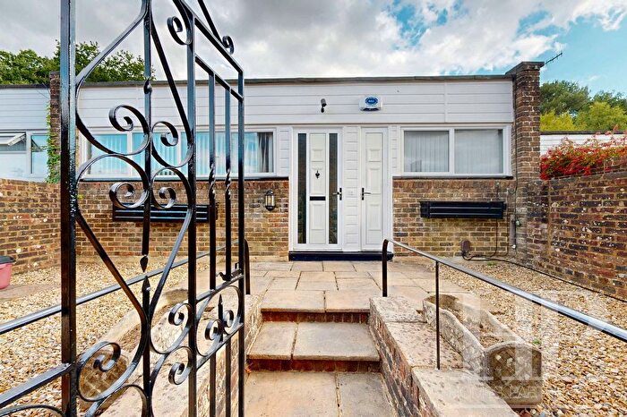 3 Bedroom Terraced Bungalow For Sale In Forestfield, Crawley, RH10