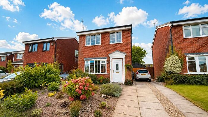 3 Bedroom Detached House For Sale In Thirlmere, Macclesfield, SK11