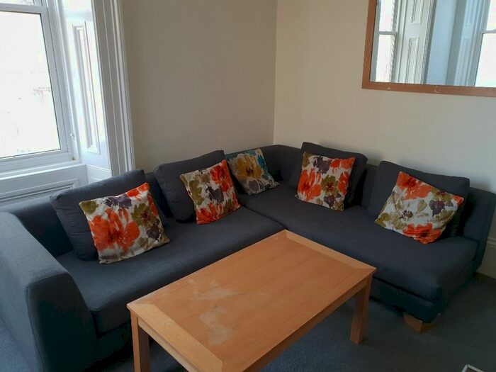 3 Bedroom Flat To Rent In Perth Road, West End, Dundee, DD1