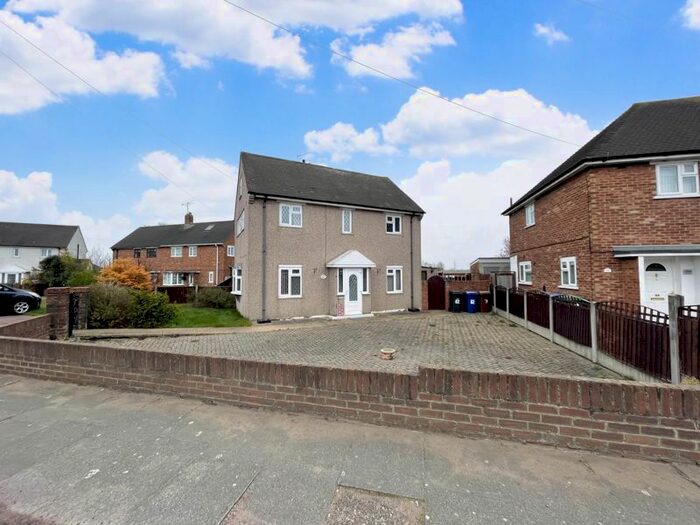 3 Bedroom Semi-Detached House To Rent In Hall Road, Aveley, South Ockendon, RM15