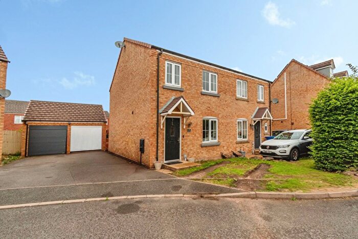 3 Bedroom Semi-detached House For Sale In Packington Mews, Cannock, Staffordshire, WS11