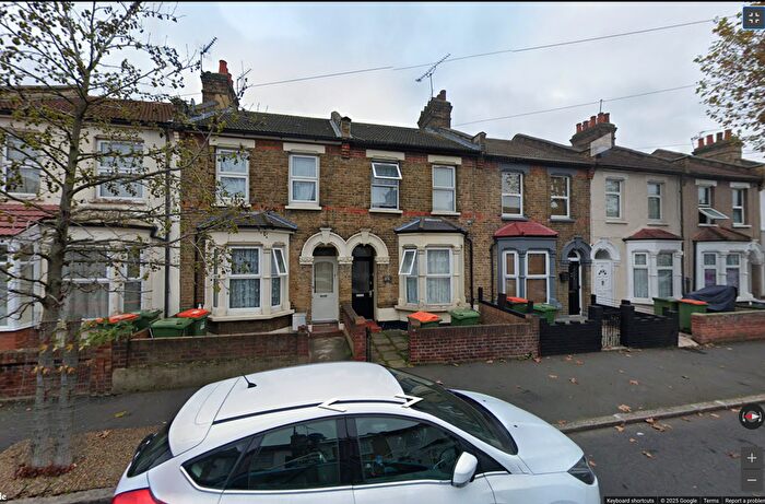4 Bedroom Terraced House To Rent In Altmore Avenue, London, E6