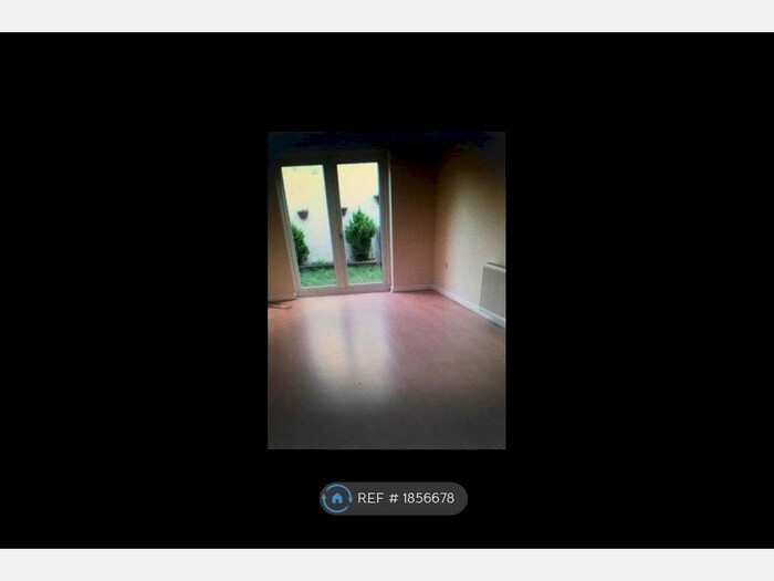 2 Bedroom Flat To Rent In Kidson Court, Portsmouth, PO2