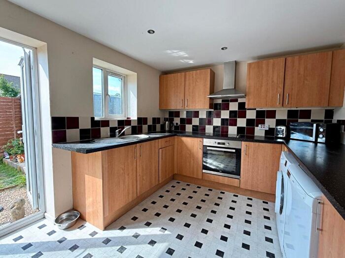 3 Bedroom End Of Terrace House For Sale In Severn Road, Stonehouse, GL10