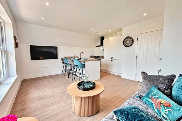 1 Bedroom Flat For Sale In Weymouth, DT4