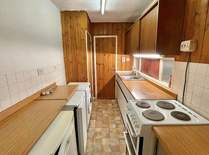 Flat To Rent In Colleton Drive, Twyford, RG10