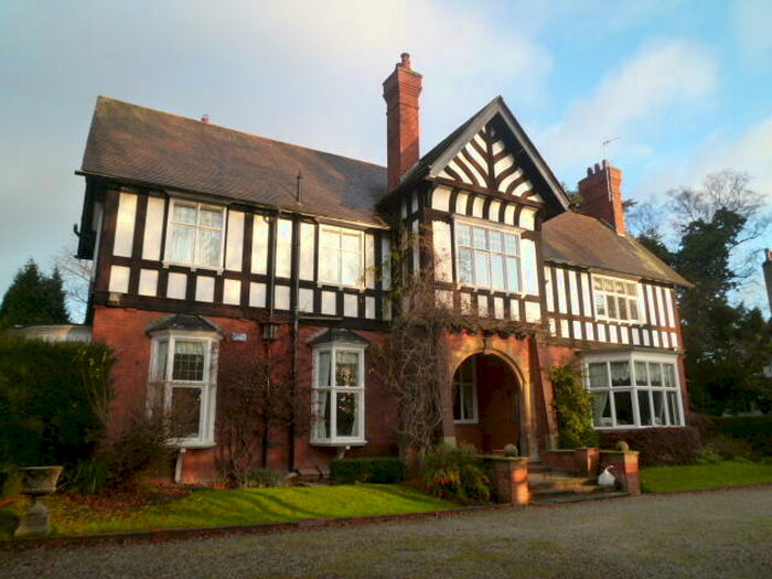 2 Bedroom Flat To Rent In Davenport Avenue, Hessle, East Yorkshire, HU13