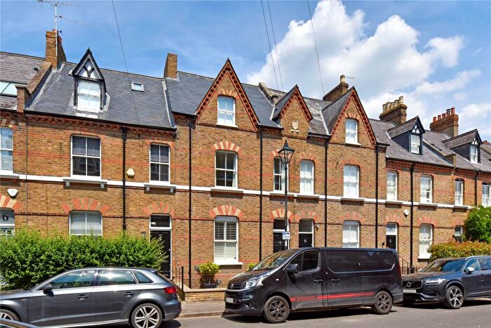 4 Bedroom Terraced House To Rent In Grove Road, Windsor, SL4