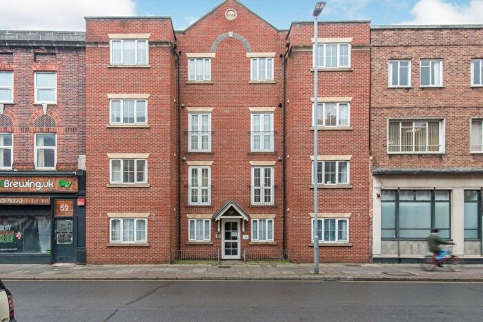 2 Bedroom Flat To Rent In Elm Grove, Southsea, Hampshire, PO5