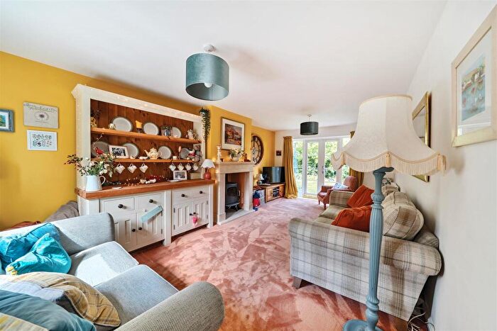 4 Bedroom Detached House For Sale In Church Rise, Burton, SN14