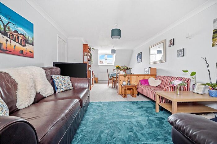 2 Bedroom Apartment For Sale In Wareham, Dorset, BH20