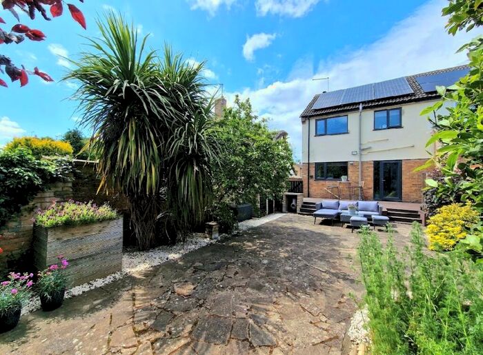 3 Bedroom Semi-Detached House To Rent In Owls End, Ramsey, Huntingdon, PE26