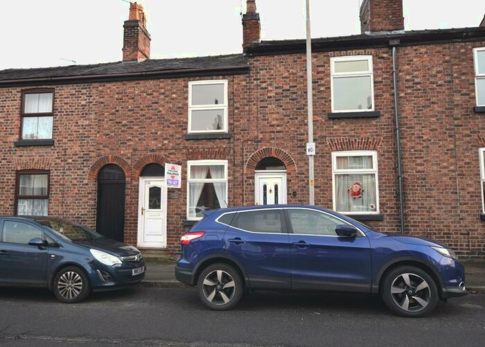 2 Bedroom Terraced House To Rent In Bond Street, Macclesfield, SK11