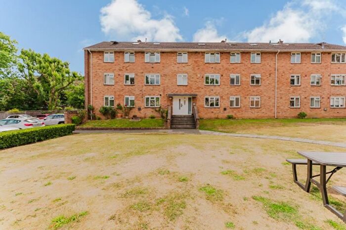 2 Bedroom Flat To Rent In Sandgate House, W5