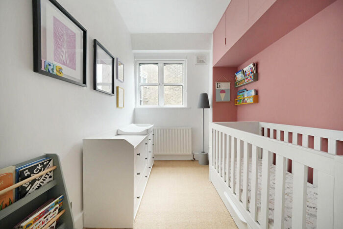 2 Bedroom Apartment To Rent In Petherton Road, N5