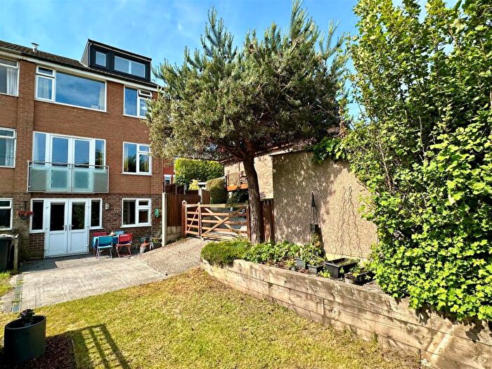 3 Bedroom Semi-Detached House For Sale In Meadow Lane, Disley, Stockport, SK12