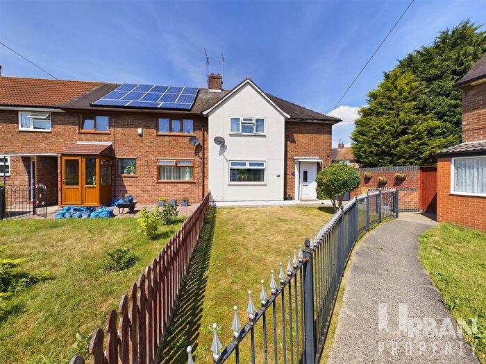 3 Bedroom End Of Terrace House To Rent In Hermes Close, Bilton Grange, Hull, HU9