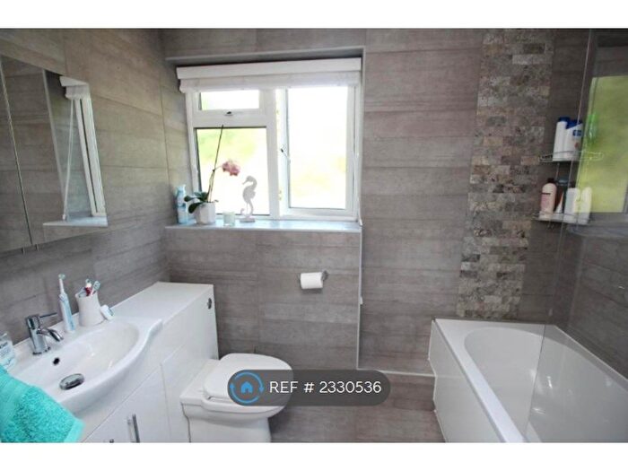 2 Bedroom End Of Terrace House To Rent In Coronation Gardens, Battle, TN33