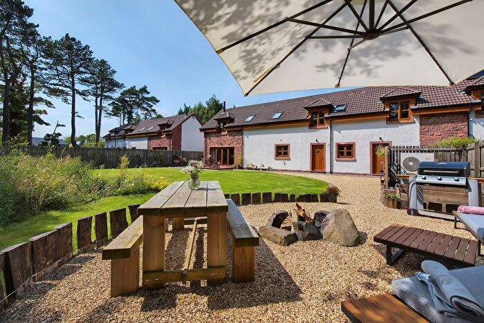 5 Bedroom Link Detached House For Sale In East Leys, Errol, Perth, PH2