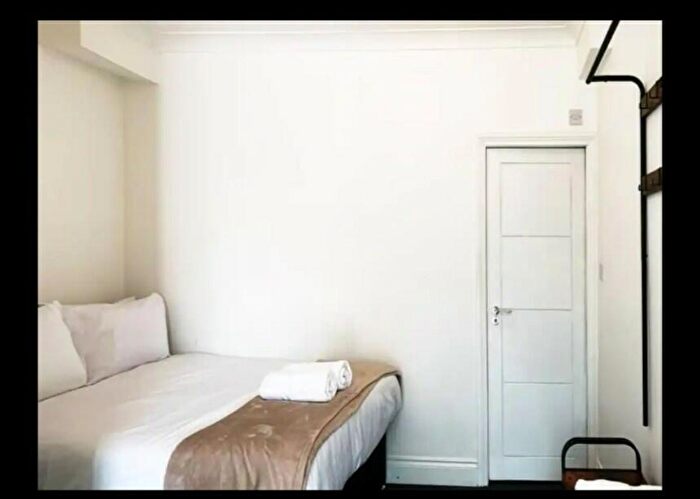 Studio To Rent In Forty Lane, Wembley, Middlesex, HA9