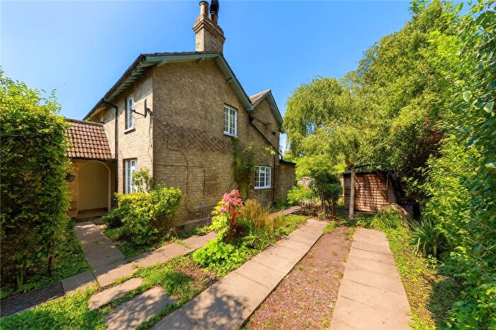 3 Bedroom Semi-Detached House To Rent In Hinton Way, Great Shelford, Cambridge, CB22