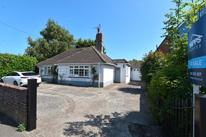 3 Bedroom Detached Bungalow For Sale In Hythe Road, Dymchurch, TN29