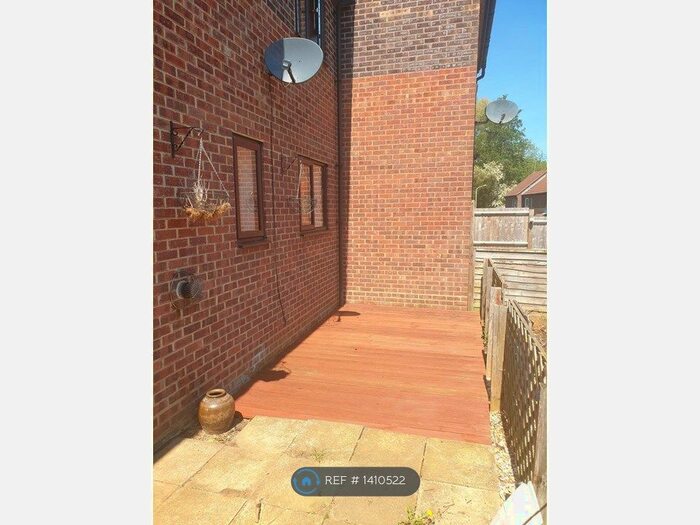 2 Bedroom Terraced House To Rent In The Camellias, Banbury, OX16