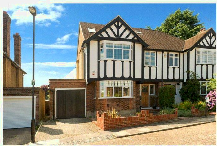 4 Bedroom End Of Terrace House To Rent In Shakespeare Gardens, London, N2