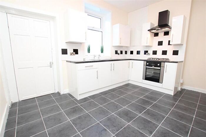 2 Bedroom Terraced House To Rent In Blackburn Road Darwen, BB3