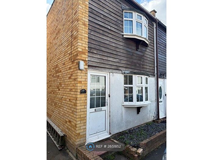 2 Bedroom End Of Terrace House To Rent In Granville Farm Mews, Ramsgate, CT11