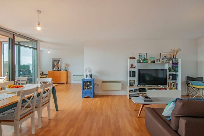 2 Bedroom Flat For Sale In Carlin House The Manor, Church Street, Beeston, Nottingham, Nottinghamshire, NG9