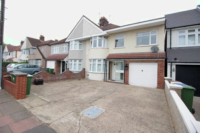 5 Bedroom Semi-Detached House To Rent In Harland Avenue, Sidcup, DA15