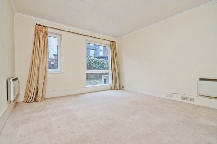 Flat To Rent In Lonsdale Place, London, N1
