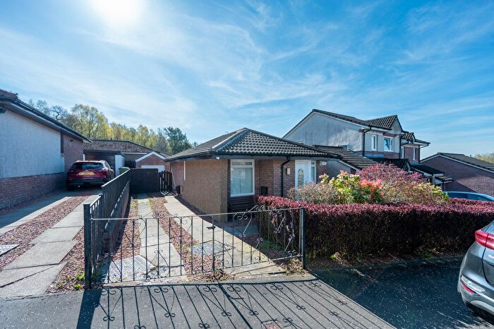2 Bedroom Detached Bungalow To Rent In Broomhill Crescent, Alexandria, West Dunbartonshire, G83