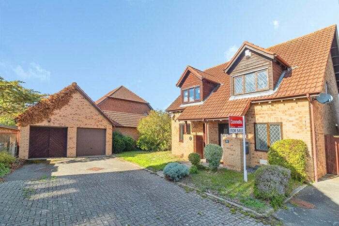 2 Bedroom Semi-Detached House For Sale In Isaacson Drive, Wavendon Gate, Milton Keynes, MK7