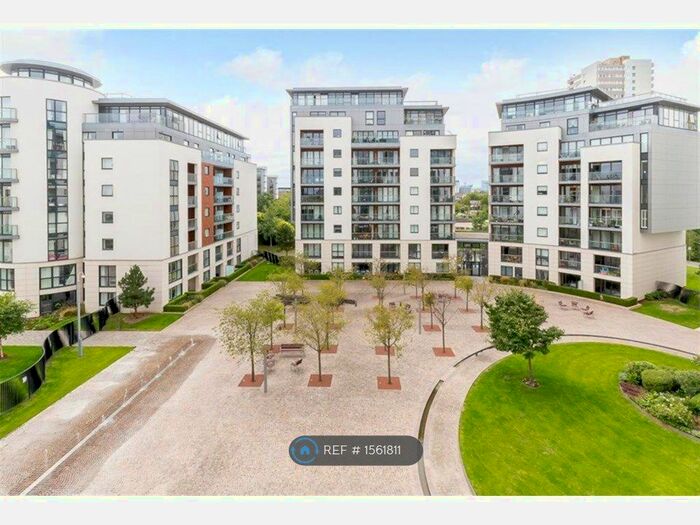 1 Bedroom Flat To Rent In Pump House Crescent, Kew Bridge, TW8