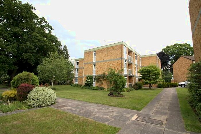 2 Bedroom Flat To Rent In Laleham Court, Chobham Road, Horsell, Woking, GU21
