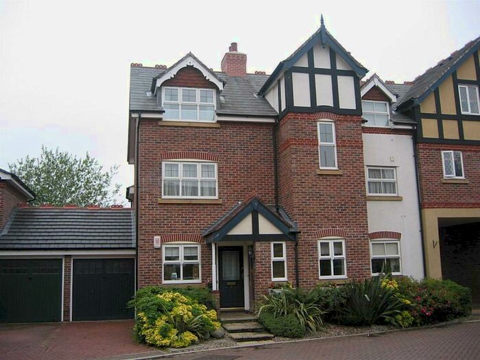2 Bedroom Flat To Rent In Arderne Place, Alderley Edge, SK9