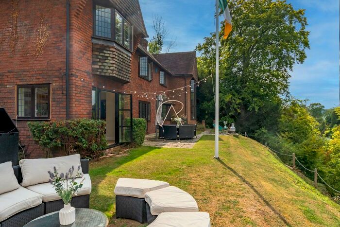 5 Bedroom Detached House To Rent In Gibraltar Lane, Cookham, SL6