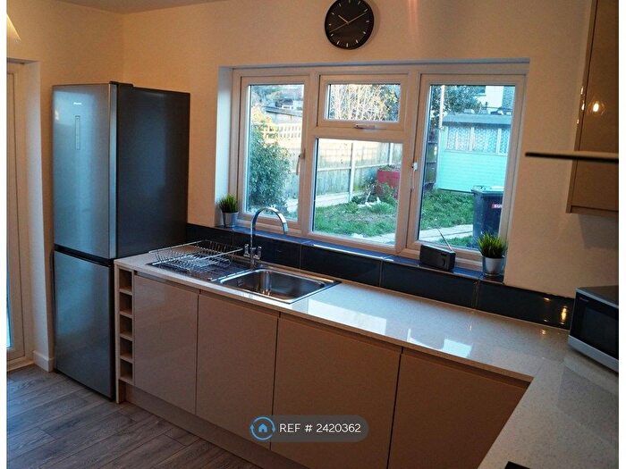 3 Bedroom Terraced House To Rent In Edith Road, Prittlewell, SS2