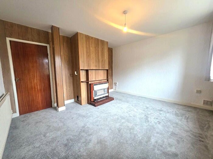 3 Bedroom Terraced House For Sale In Courtenay Avenue, Harrow, Middlesex, HA3