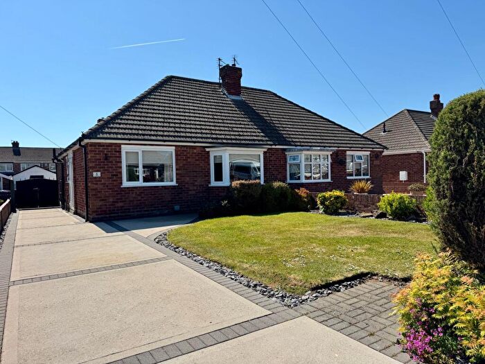 2 Bedroom Semi-Detached Bungalow For Sale In Dudley Place, Cleethorpes, DN35
