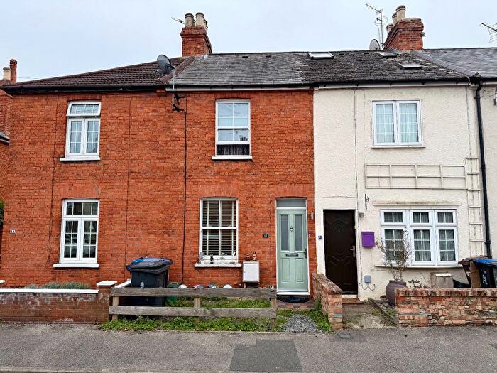 3 Bedroom Terraced House For Sale In Hythe Park Road, Egham, Surrey, TW20