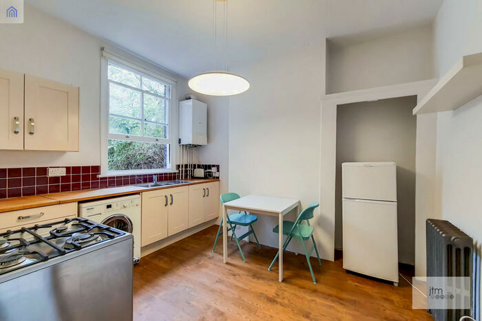 1 Bedroom Flat To Rent In Hatchard Road, N19