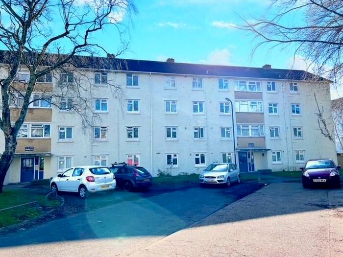 3 Bedroom Flat To Rent In Lower Brownhill Road, Southampton, SO16