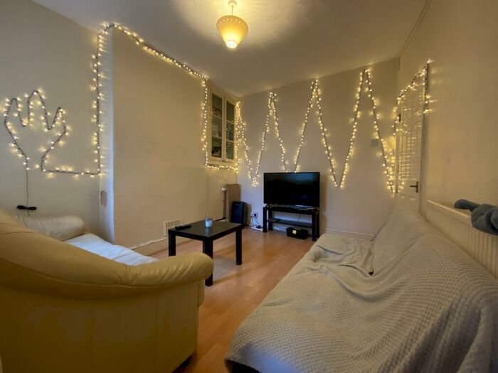 3 Bedroom House To Rent In Arabella Street, Roath, CF24