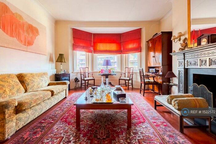 2 Bedroom Flat To Rent In Avenue Mansions, London, NW2