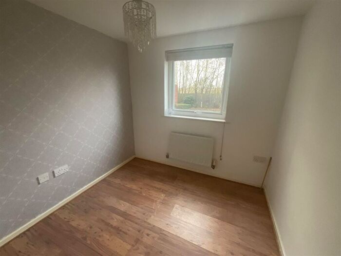 1 Bedroom Flat To Rent In Follager Road Willans Green Rugby, CV21