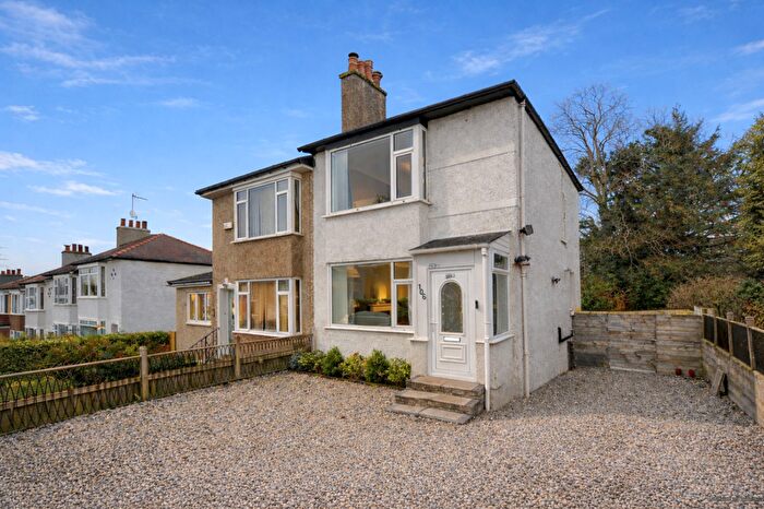 2 Bedroom Semi Detached House For Sale In Stamperland Hill, Clarkston, G76